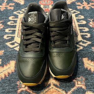 Reebok Forest Green and Gum Classic Leather